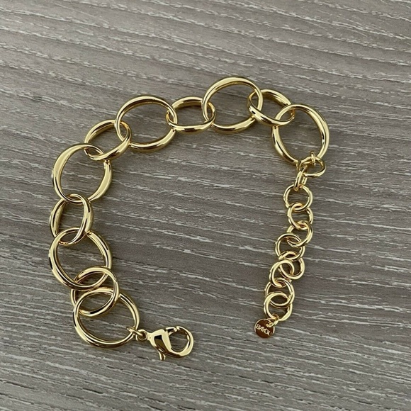 Oval Chain Bracelet - Picture 2 of 6